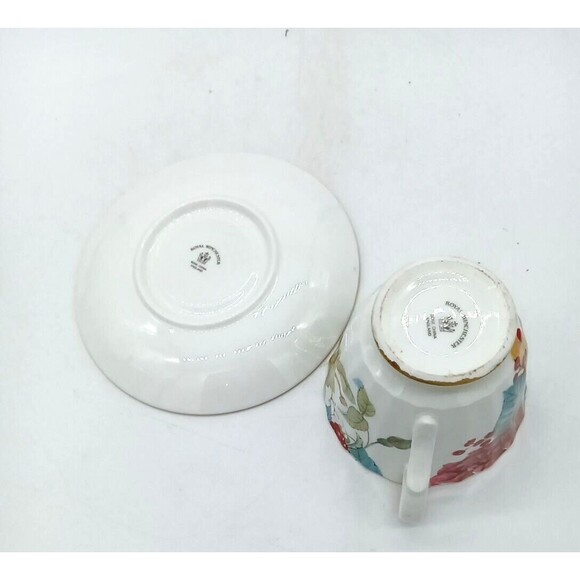 Vintage Royal Winchester Bone China Dutchess Fruit & Floral Pattern Cup & Saucer - Picture 8 of 8